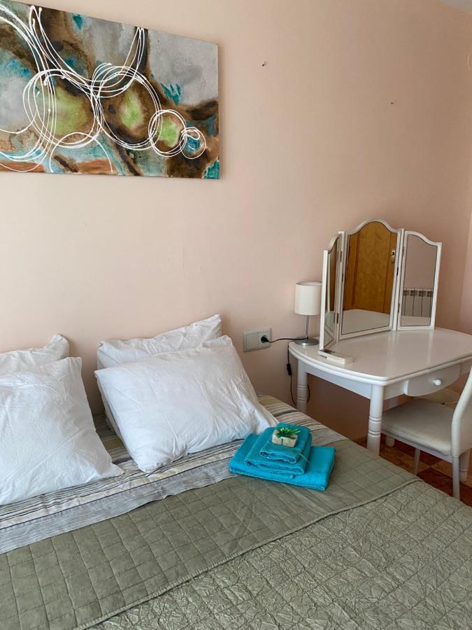 Comfortable Guest Room With Balcony Beniarjo Екстер'єр фото